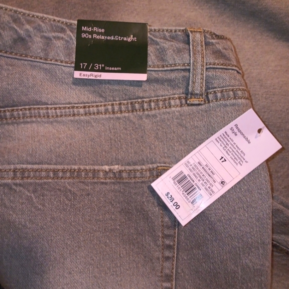 NWTS Easy Ridgid Distressed 90's Straight Cut Jeans Size 17 - Picture 3 of 4